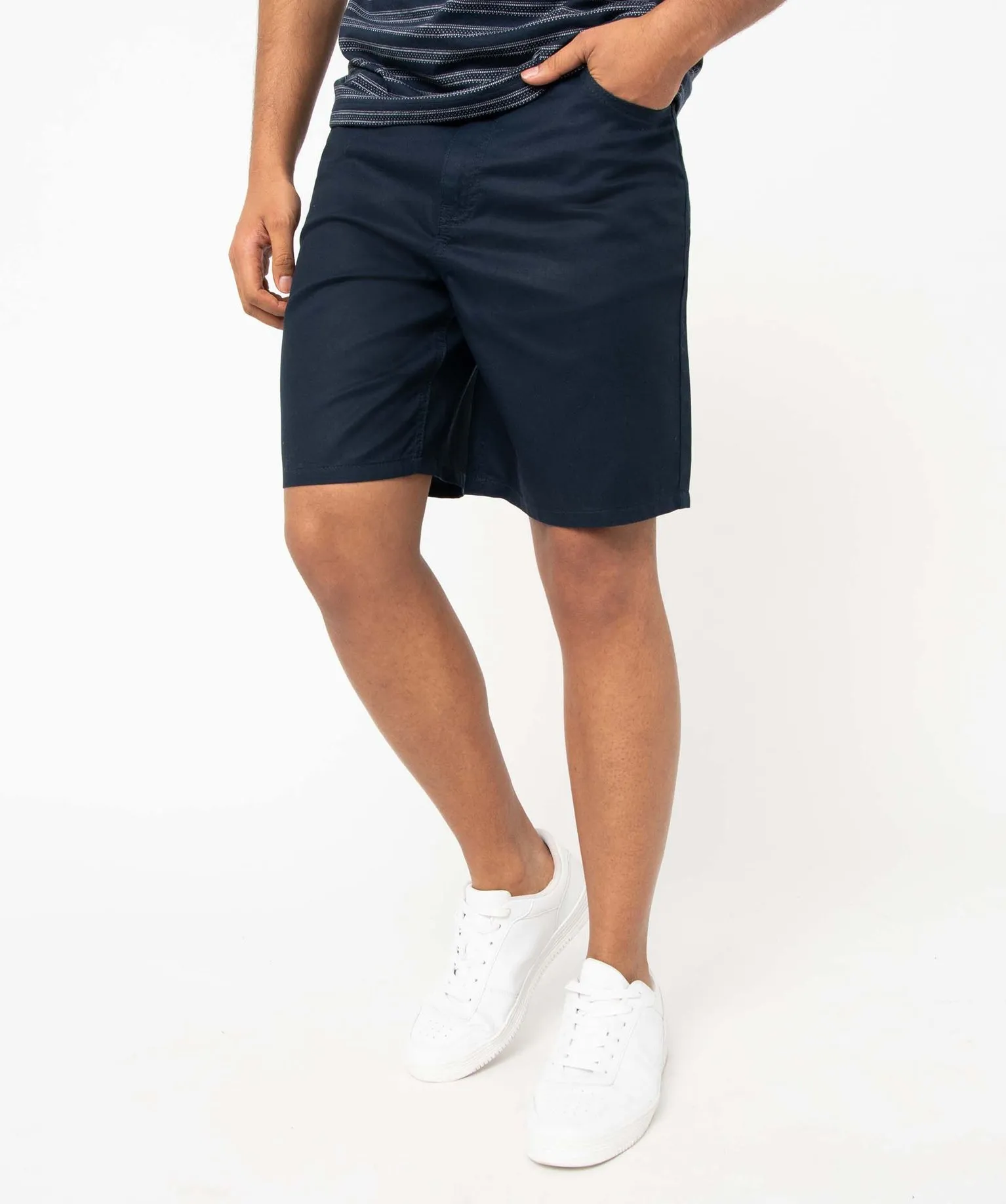 bermuda homme en maille fine et fluide bleu shorts et bermudas