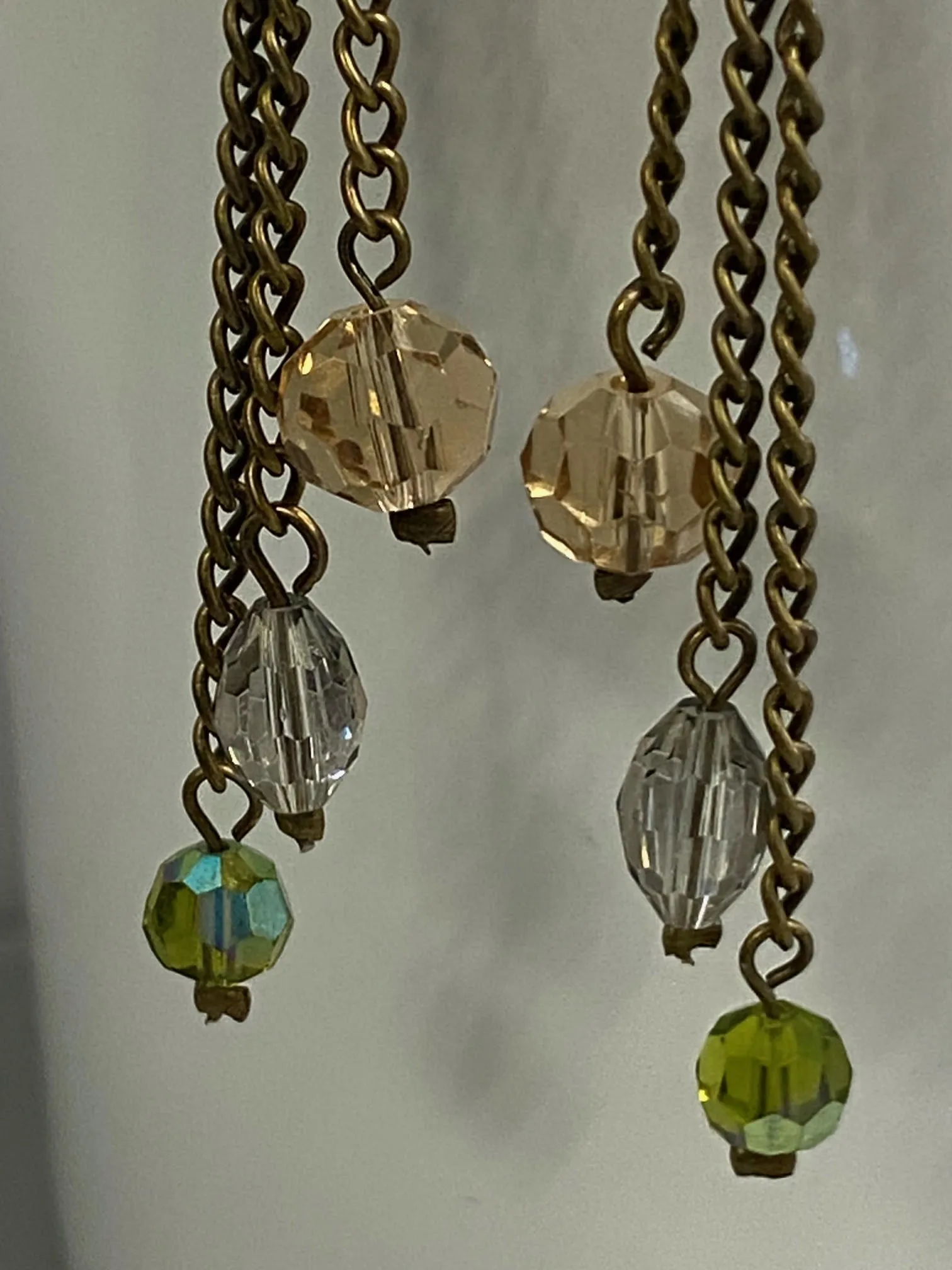 Boucles d'oreilles, pendants, en chaines et perles recyclées de style vintage