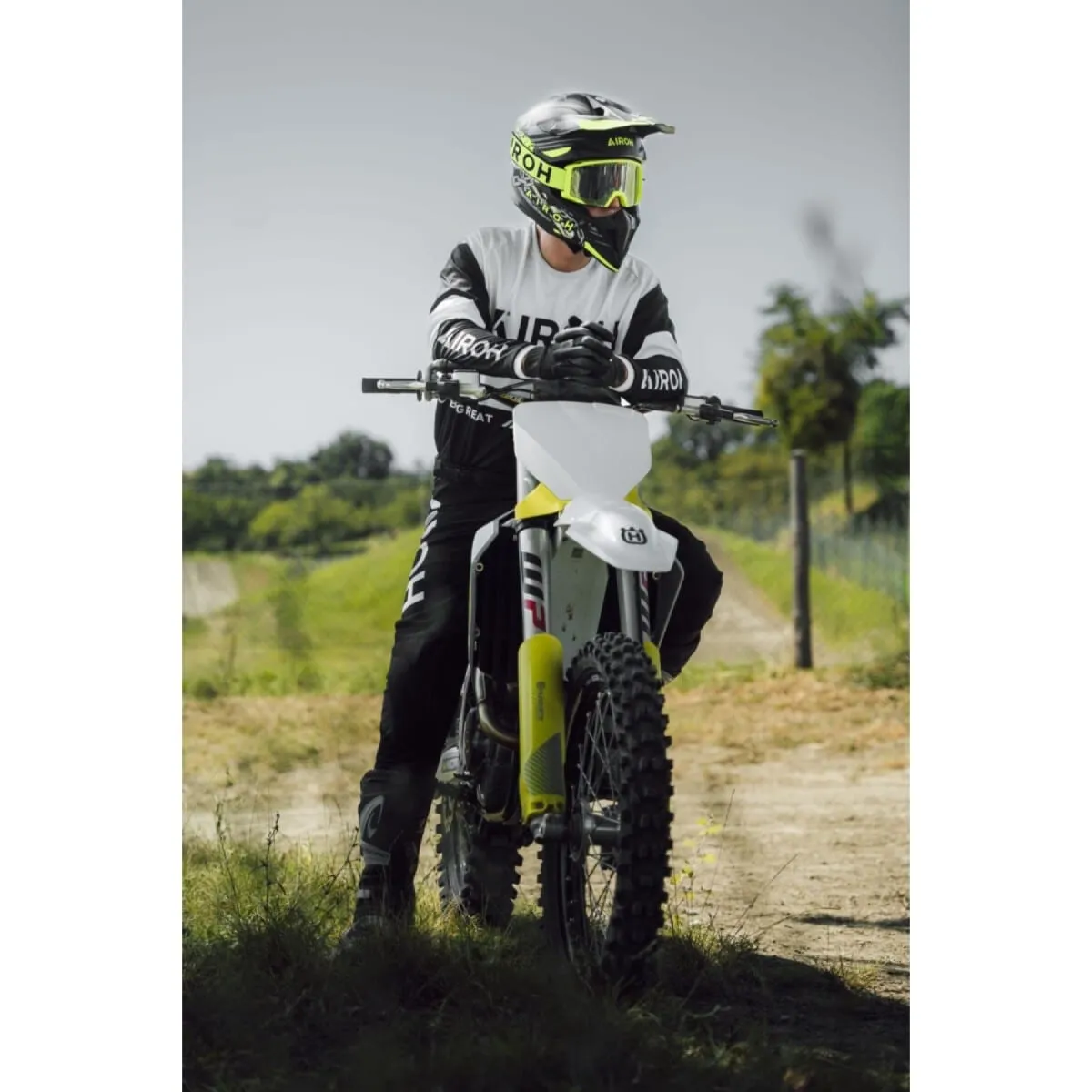 Casque Airoh Wraaap Darkness Mat - Casque Cross