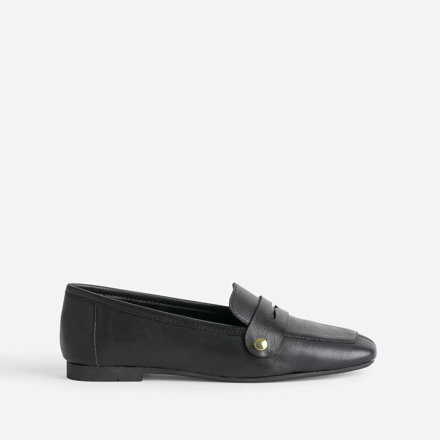 Mocassin noir en cuir rivets dorés - Mocassins / Slippers Femme | ERAM