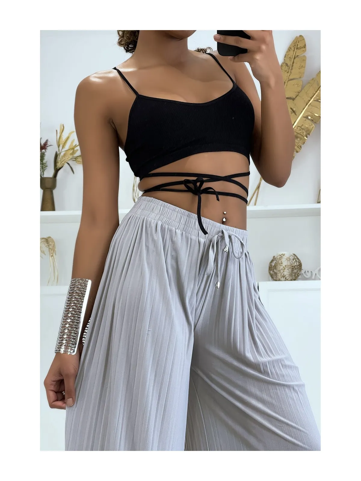Pantalon palazzo plissé gris très tendance