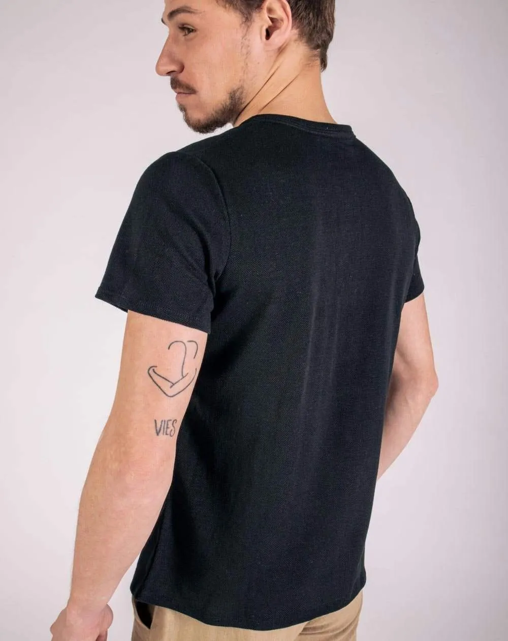 Polo 100% lin piqué noir, Zorrie boutons nacrés