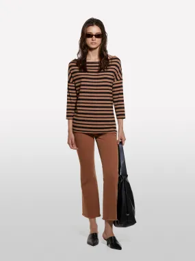 T-shirt encolure bateau à rayures marron et noires
